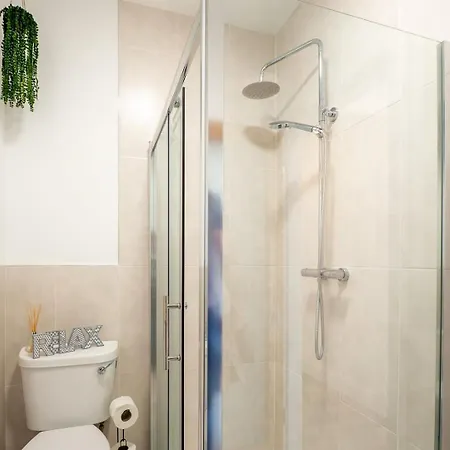 Дом отдыха Kings 1 390 Gowlaun